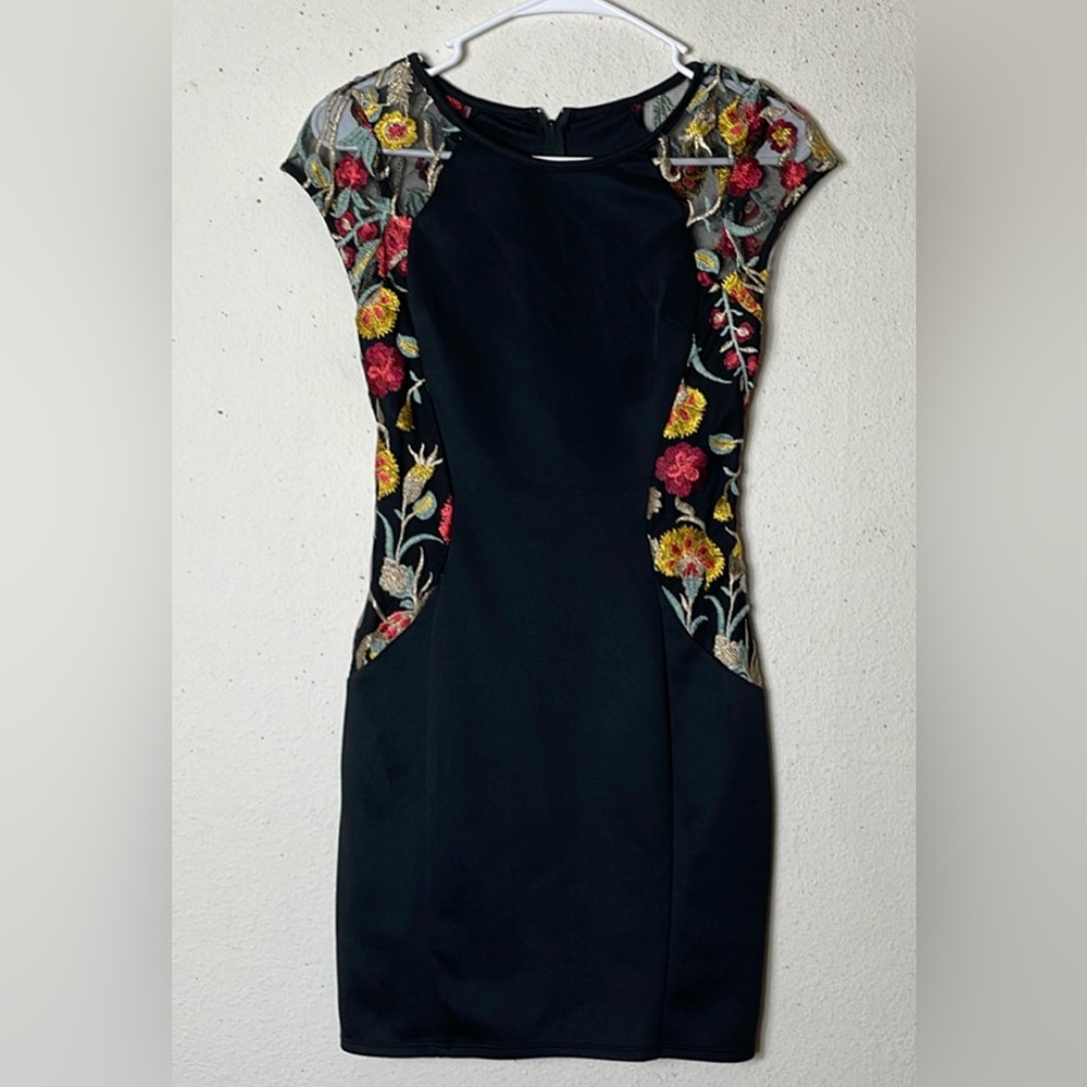 BCX Black Dress With Beautiful Embroidered Pattern. S